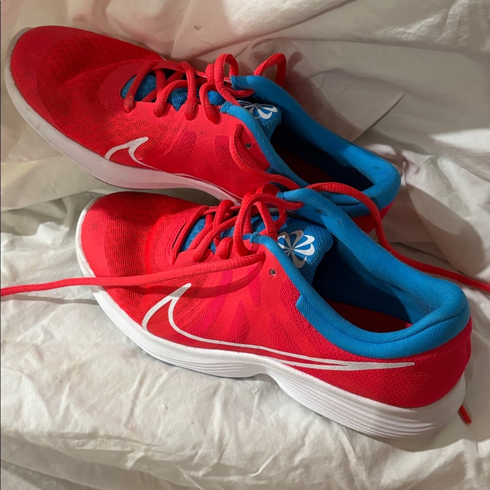 Y4.5 Nike Revolution 4 Red Orbit Athletic Shoes Running
